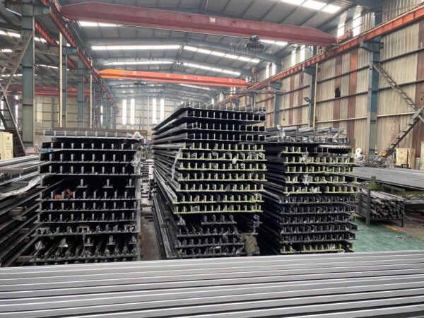 Machined Elevator Guide Rail – High Precision Steel Track for Elevator Systems